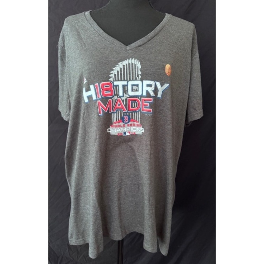 Majestic Boston Red Sox 2018 World Series Champions V-Neck Graphic T-Shirt 3XL